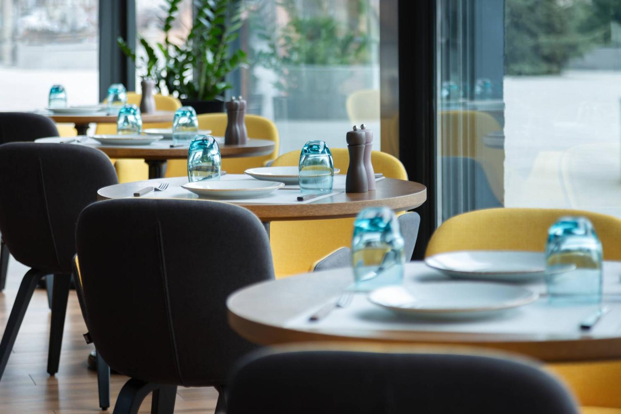 Отель Courtyard By Marriott